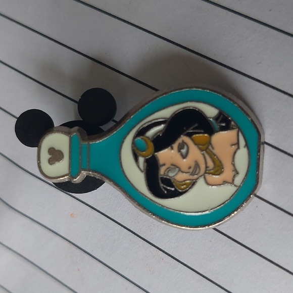 Disney | Jewelry | Disneys Aladdin Pin | Poshmark